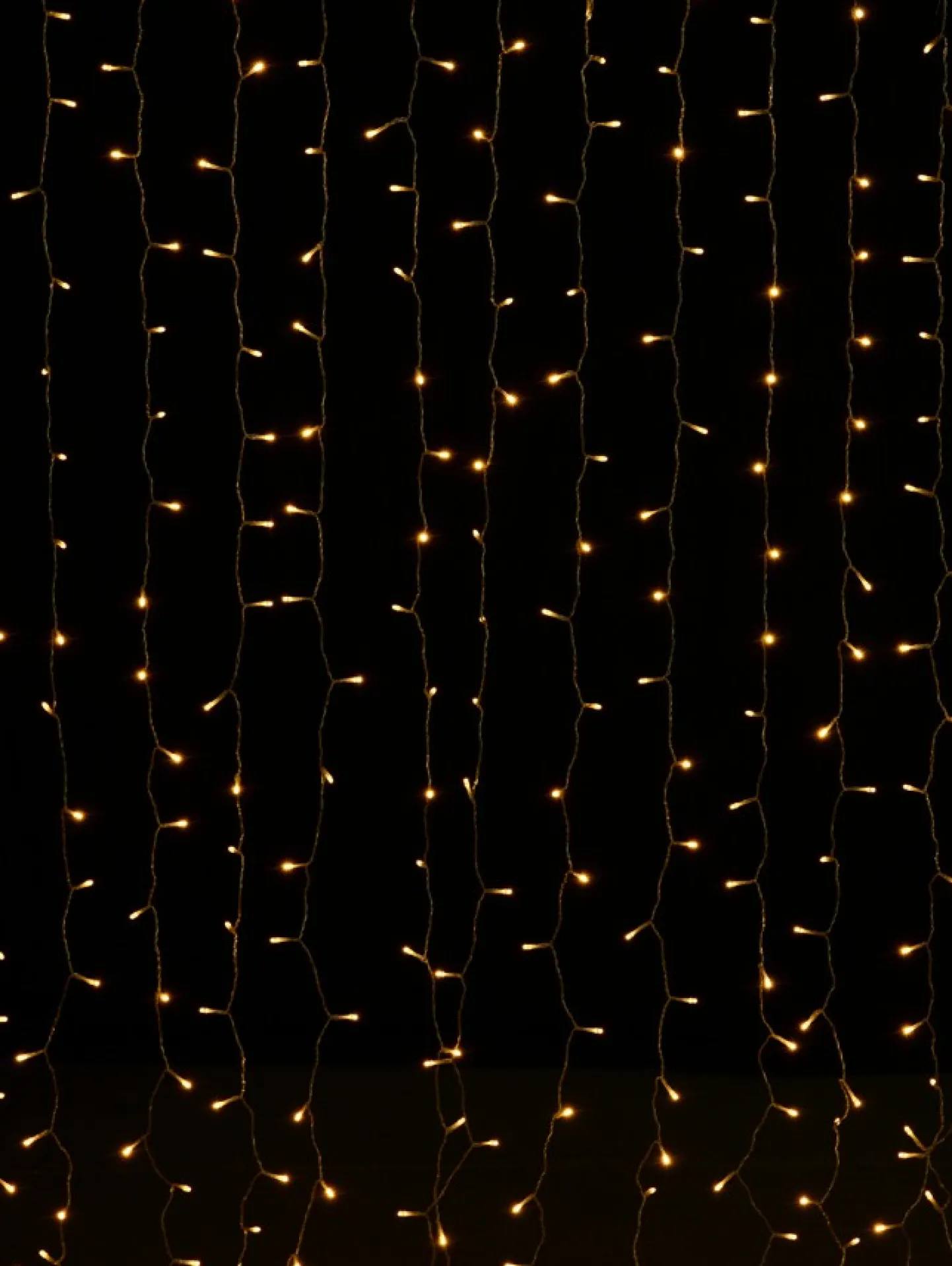 Store Christmas Warehouse 400 Warm White Concave Bulb Led Christmas Curtain Light String - 2.5M
