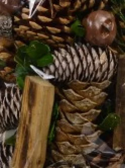 New Christmas Warehouse Natural Pine Cones, Wood Chunks, Stars, Bells & Berries Decoration Mix - 400G