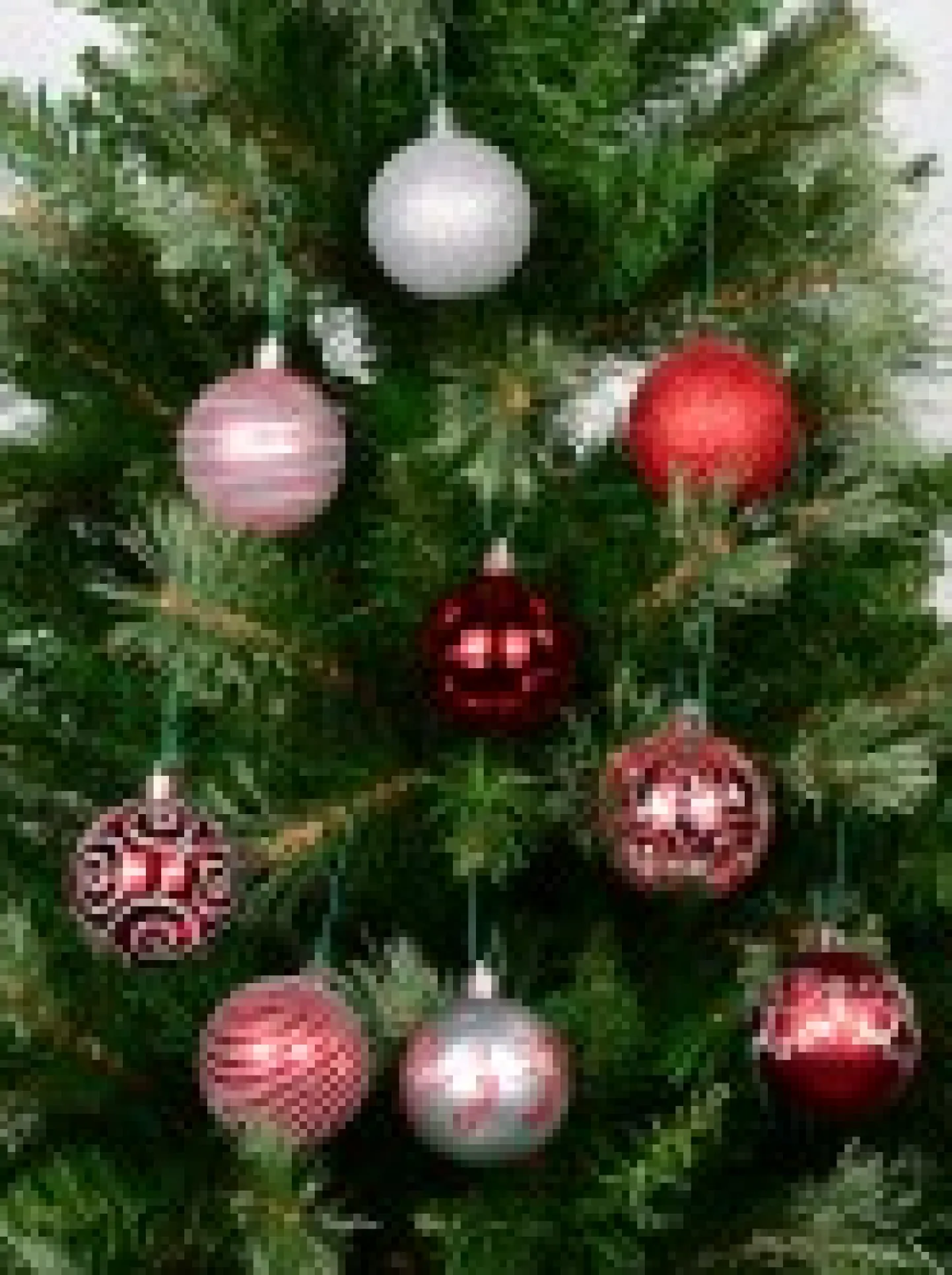 Hot Christmas Warehouse Red & Silver Christmas Baubles With 4 Glitter Designs & Shiny - 9 X 60Mm